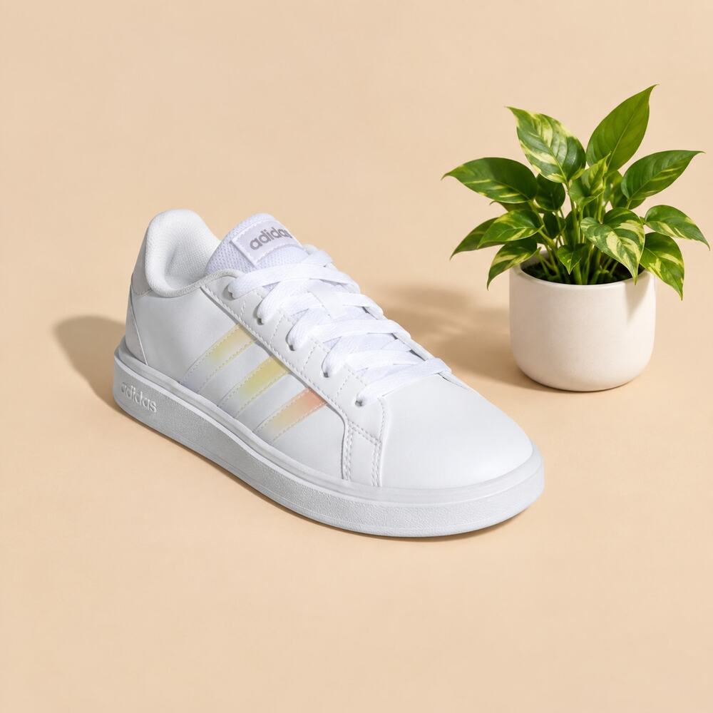 NWT Adidas Girls' Grand Court 2.0 Sneaker in White Size 12 Medium